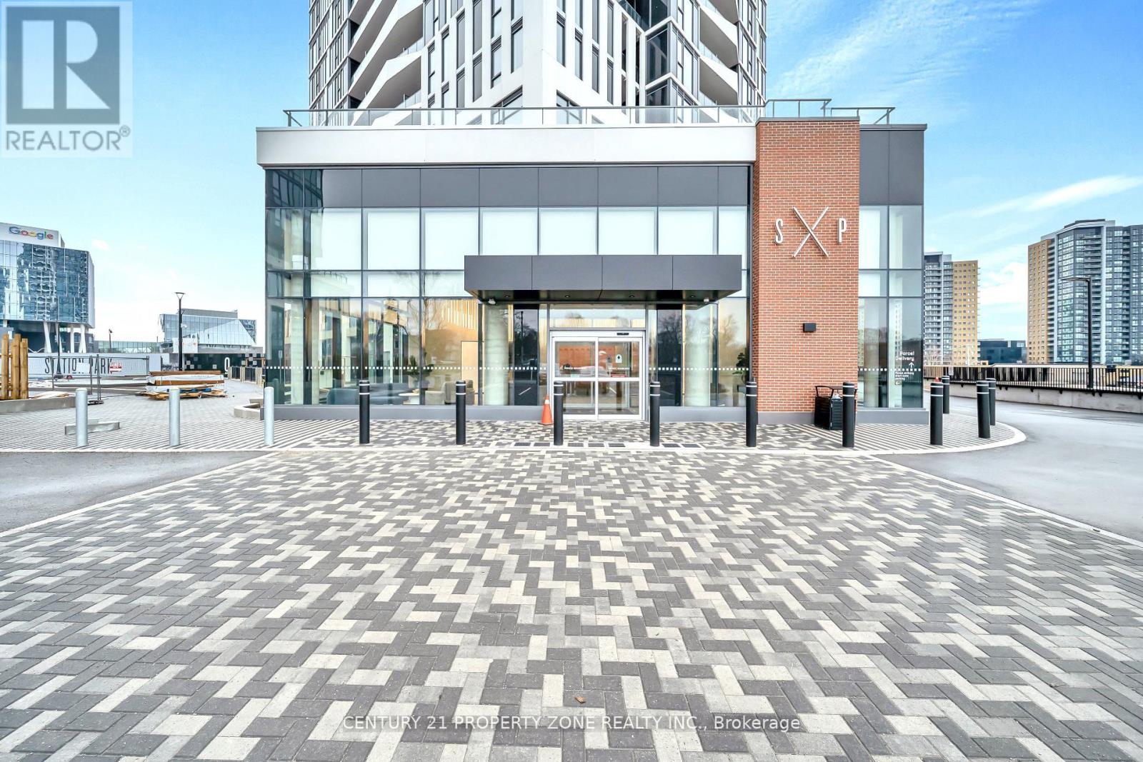 1914 - 25 WELLINGTON STREET, Kitchener, Ontario, N2G0G5 — Photo 2