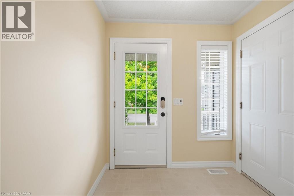 111 GRACEHILL Crescent, Freelton, Ontario, L8B1A5 — Photo 4