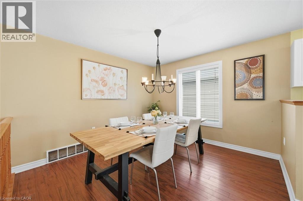 111 GRACEHILL Crescent, Freelton, Ontario, L8B1A5 — Photo 5