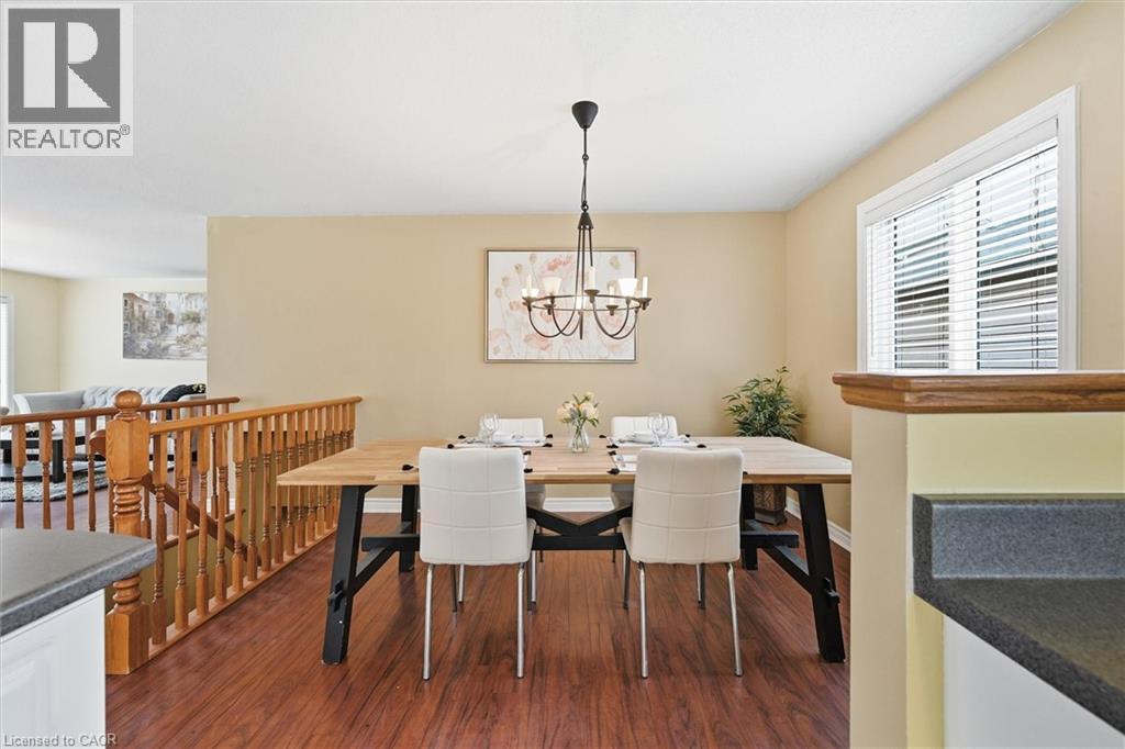 111 GRACEHILL Crescent, Freelton, Ontario, L8B1A5 — Photo 6