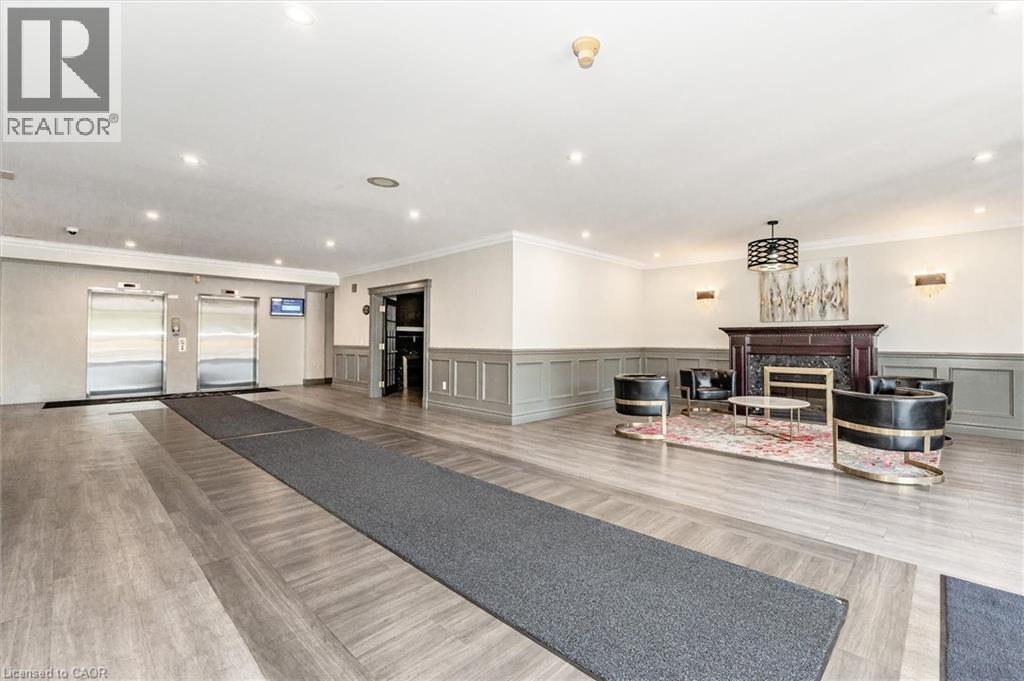 255 KEATS Way Unit# 706, Waterloo, Ontario, N2L6N6 — Photo 3