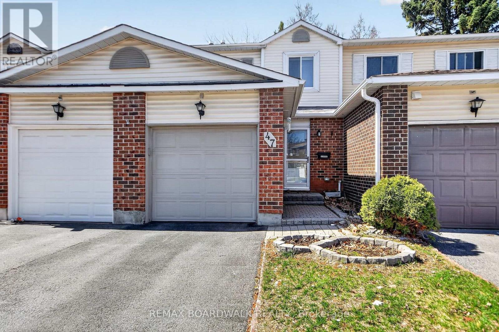 10 - 47 SUNRIDGE LANE, Ottawa, Ontario, K2J2N9 — Photo 3