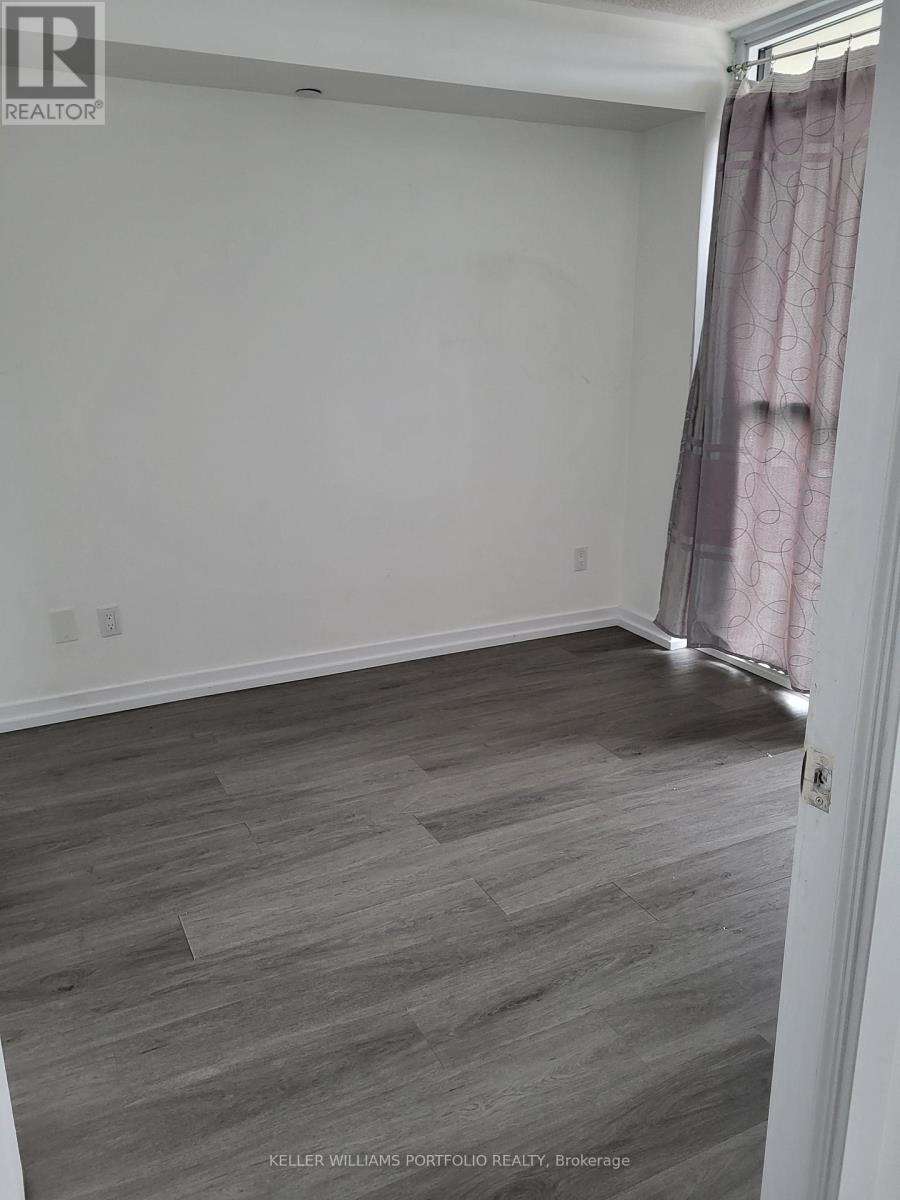 1013 - 8 TRENT AVENUE, Toronto (East End-Danforth), Ontario, M4C0A6 — Photo 4