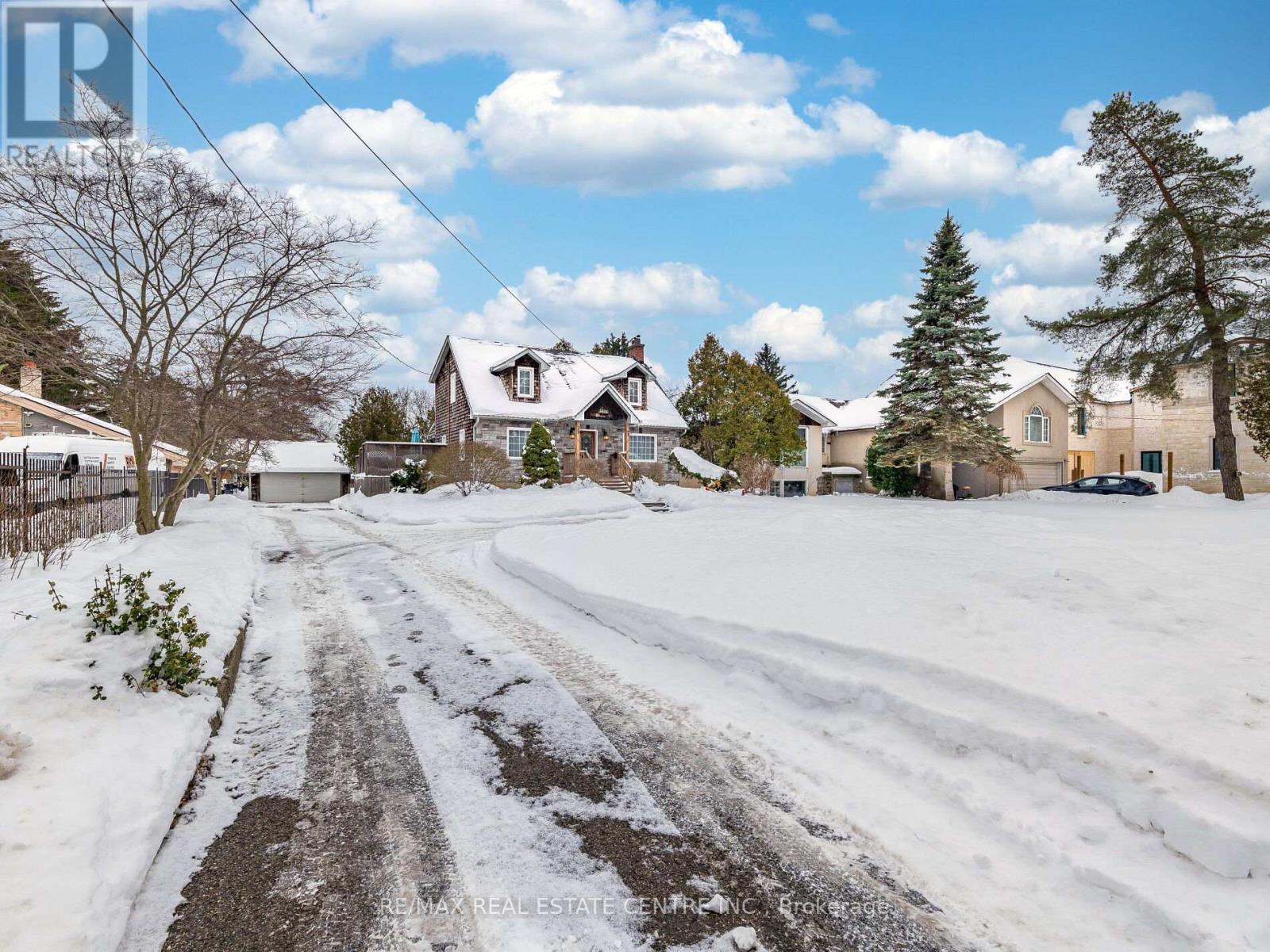 2212 MISSISSAUGA ROAD, Mississauga (Sheridan), Ontario, L5H2K9 — Photo 2