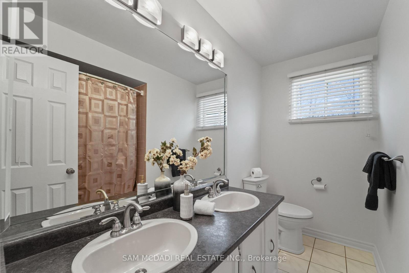 44 MADRID CRESCENT, Brampton (Central Park), Ontario, L6S2X4 — Photo 26