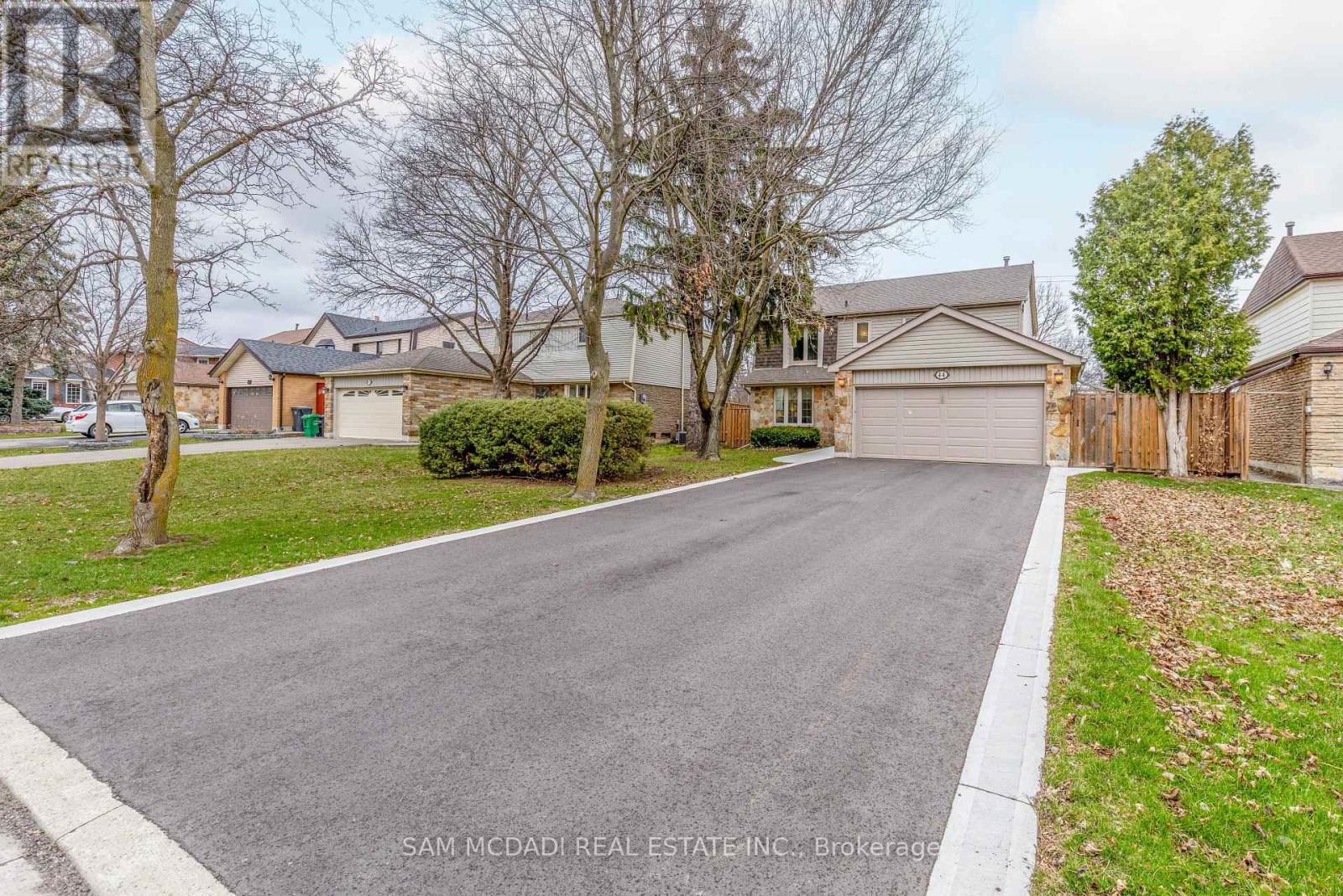 44 MADRID CRESCENT, Brampton (Central Park), Ontario, L6S2X4 — Photo 3