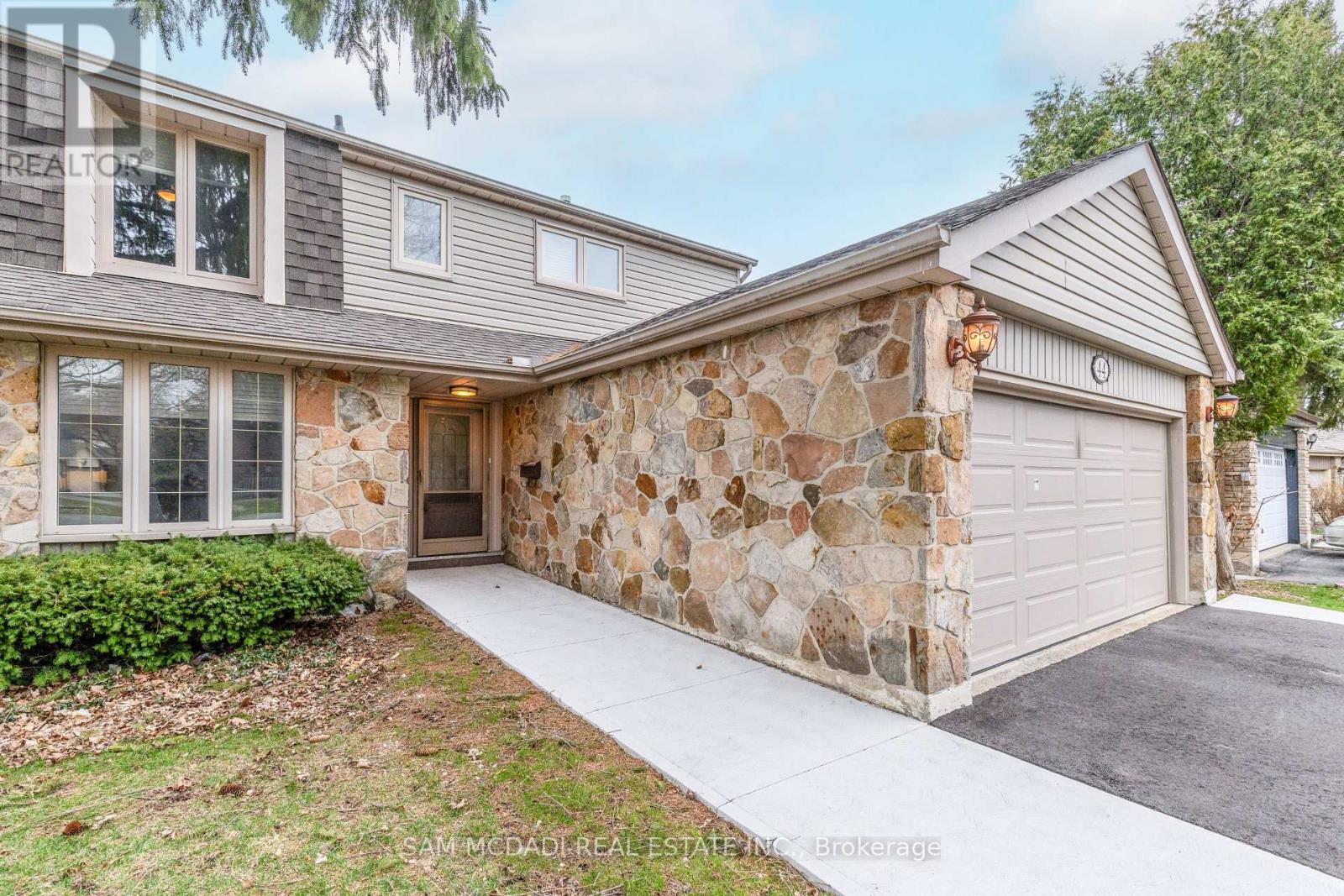 44 MADRID CRESCENT, Brampton (Central Park), Ontario, L6S2X4 — Photo 5