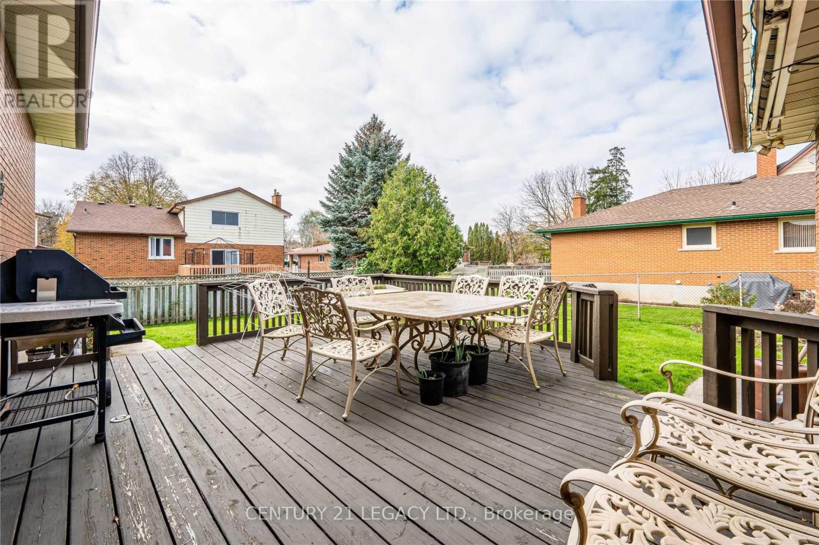 (UPPER) - 2067 OLD MILL ROAD, Kitchener, Ontario, N2P1E4 — Photo 11
