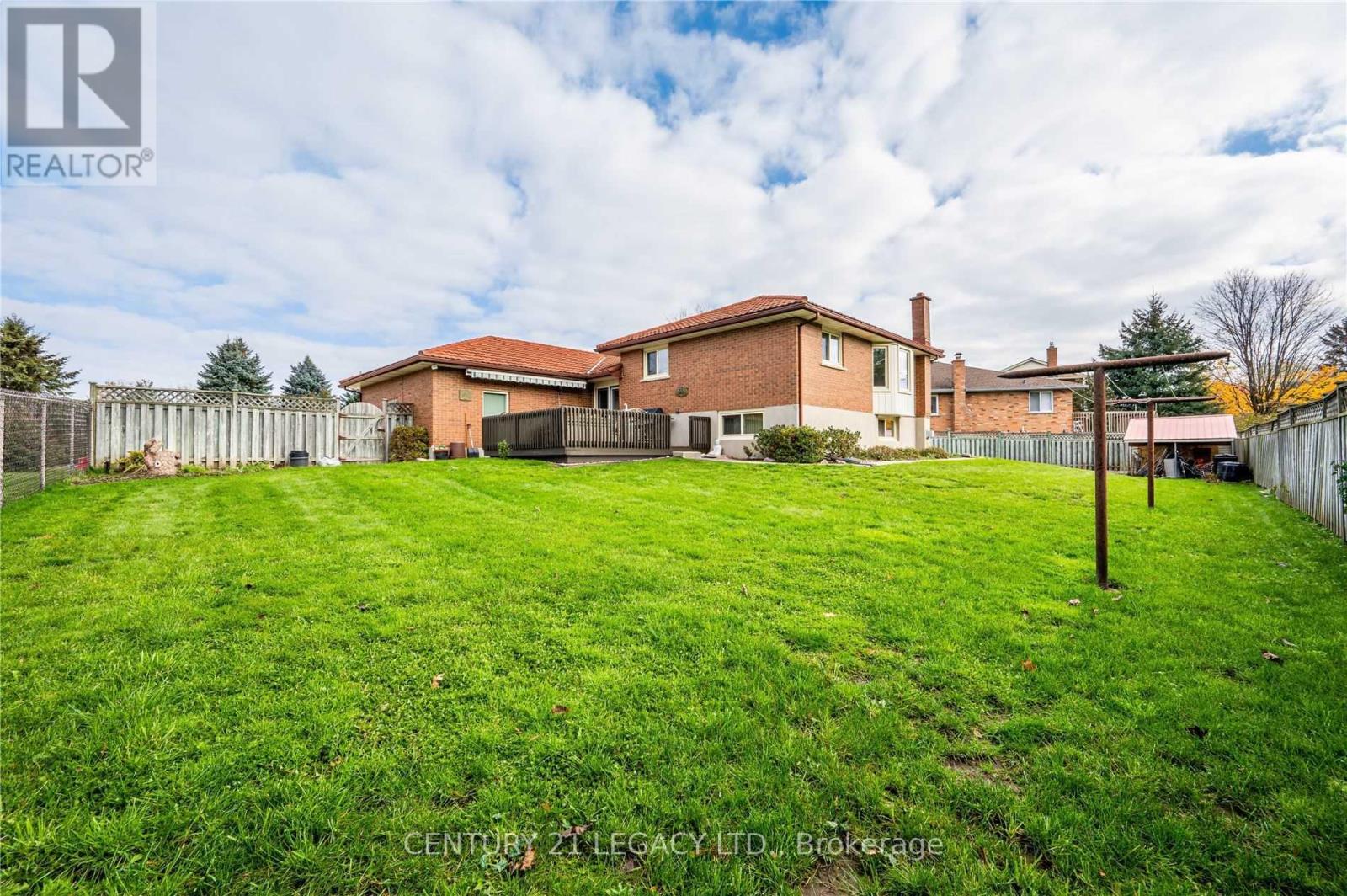 (UPPER) - 2067 OLD MILL ROAD, Kitchener, Ontario, N2P1E4 — Photo 12