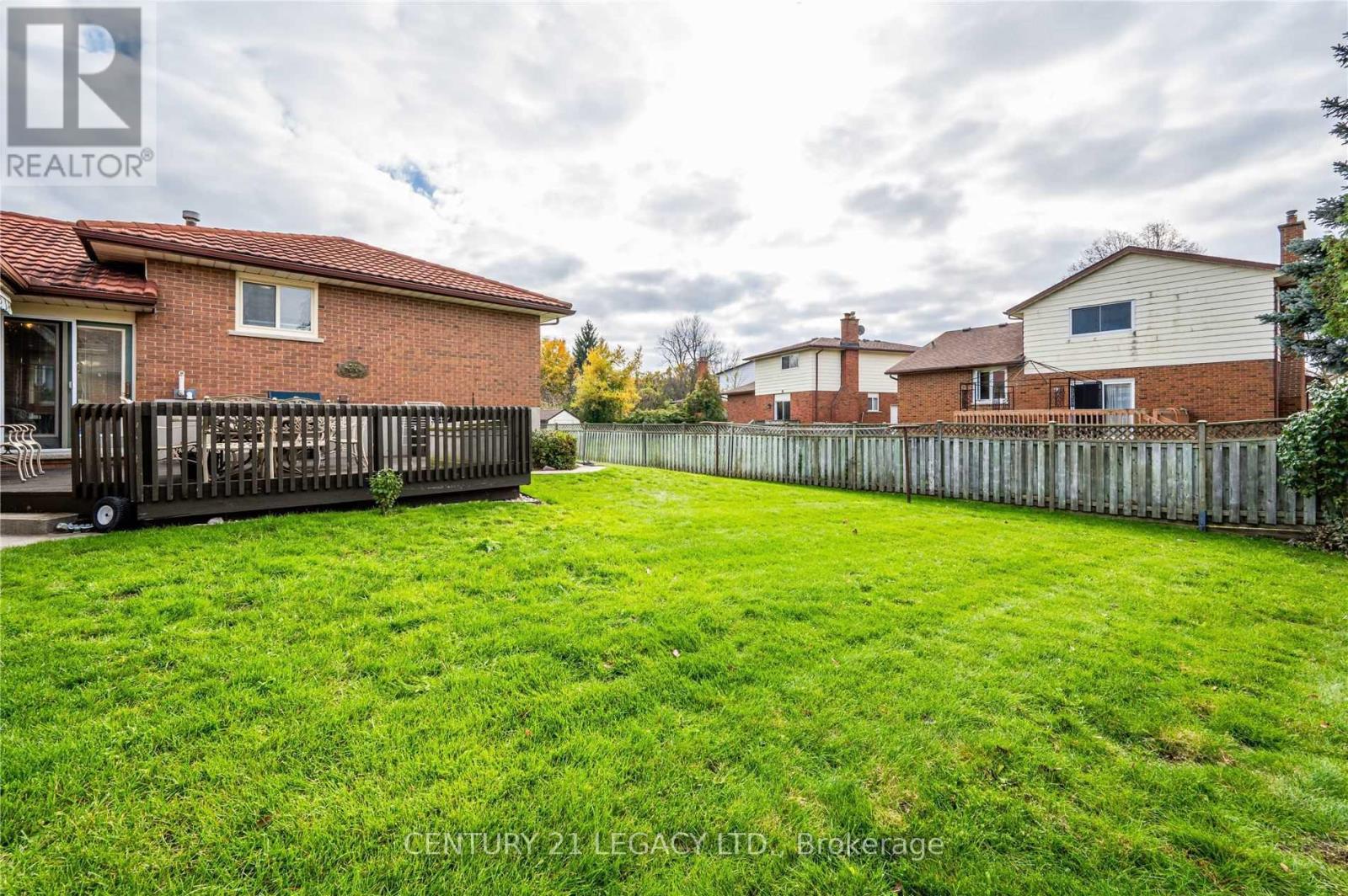 (UPPER) - 2067 OLD MILL ROAD, Kitchener, Ontario, N2P1E4 — Photo 9