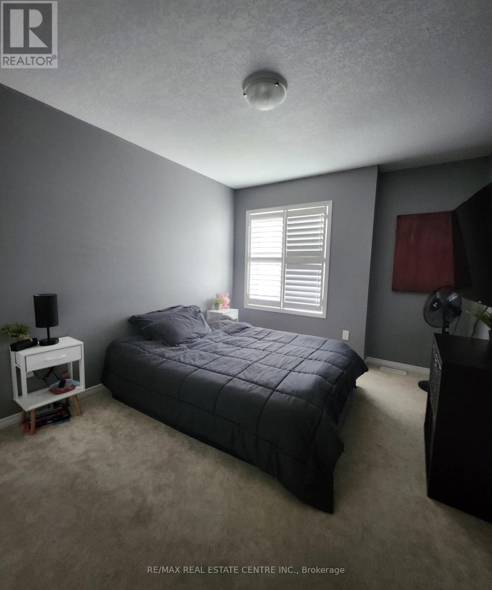 24 ARMES STREET, Hamilton (Binbrook), Ontario, L0R1C0 — Photo 11