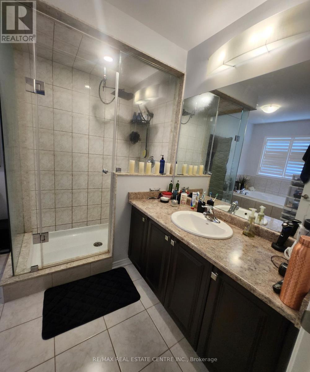 24 ARMES STREET, Hamilton (Binbrook), Ontario, L0R1C0 — Photo 13