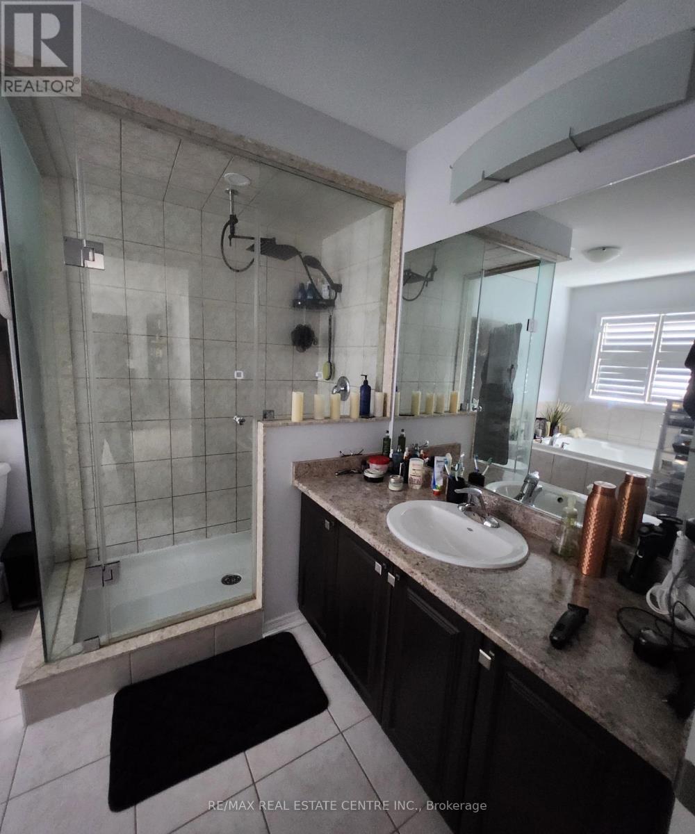 24 ARMES STREET, Hamilton (Binbrook), Ontario, L0R1C0 — Photo 16