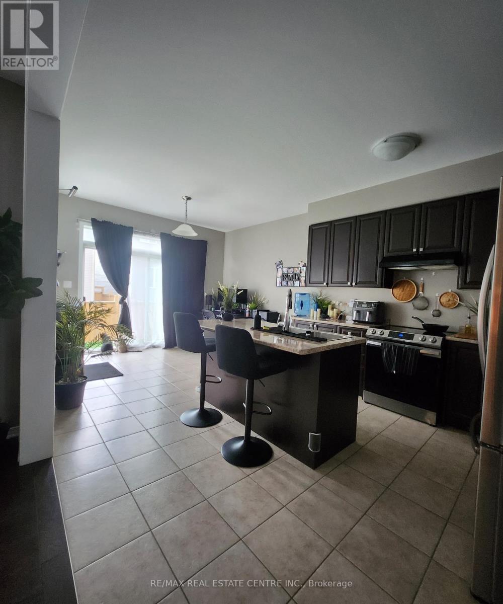 24 ARMES STREET, Hamilton (Binbrook), Ontario, L0R1C0 — Photo 5