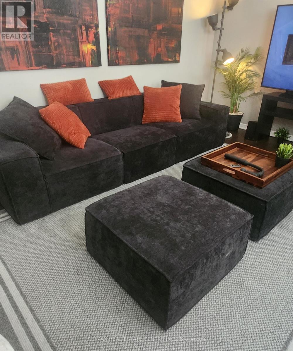 24 ARMES STREET, Hamilton (Binbrook), Ontario, L0R1C0 — Photo 6