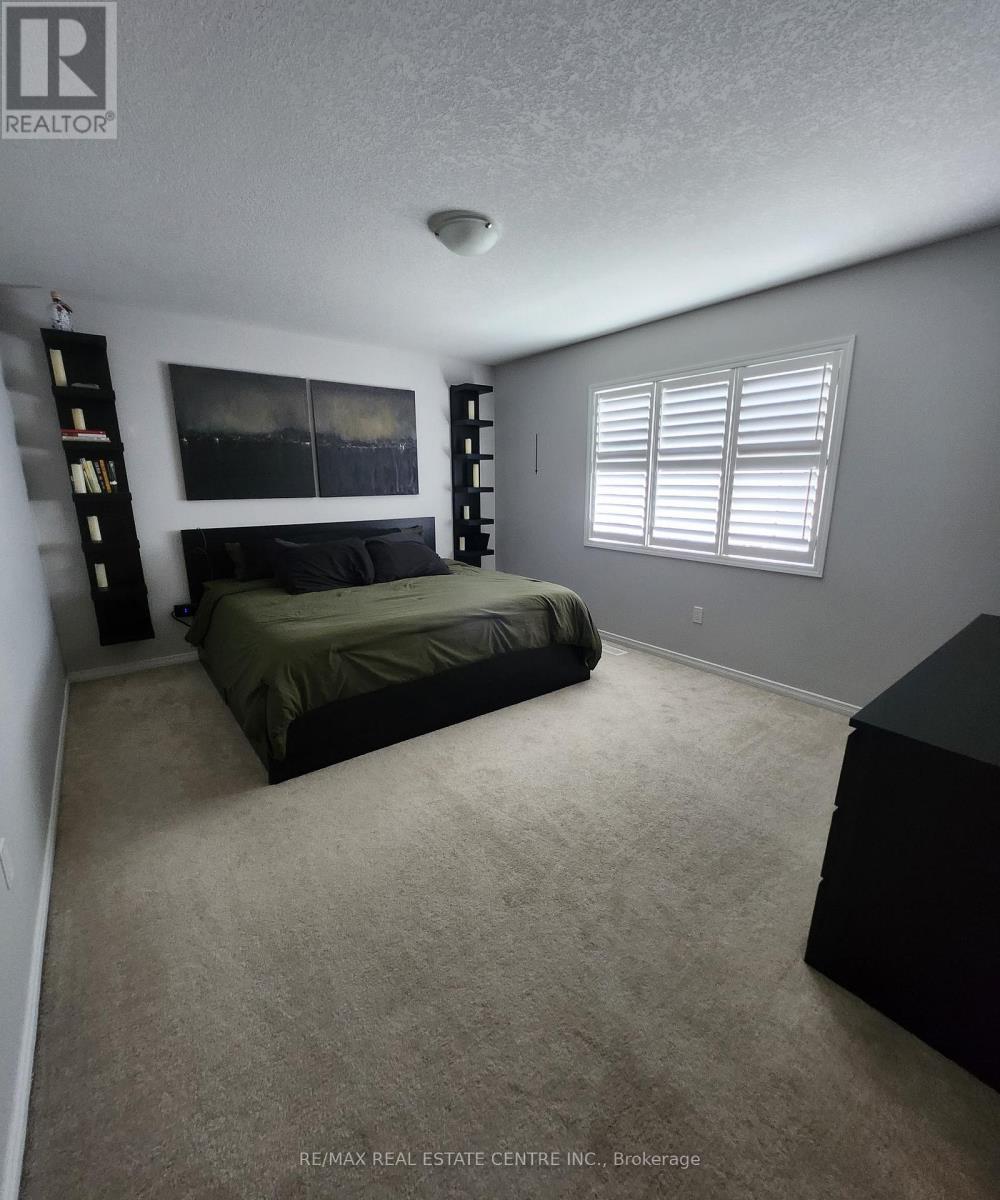 24 ARMES STREET, Hamilton (Binbrook), Ontario, L0R1C0 — Photo 8