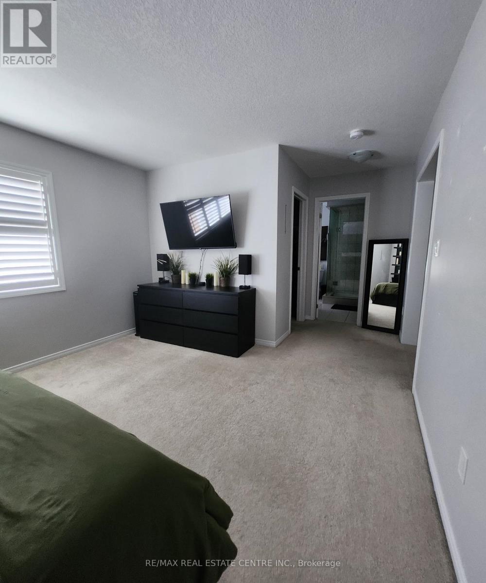 24 ARMES STREET, Hamilton (Binbrook), Ontario, L0R1C0 — Photo 9