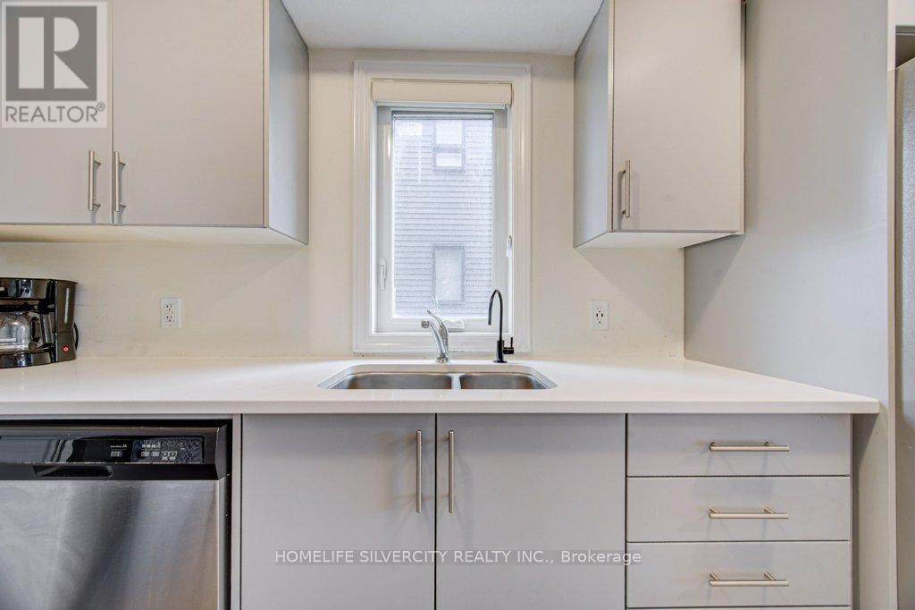 #18 - 235 CHAPEL HILL DRIVE, Kitchener, Ontario, N2R0S4 — Photo 11