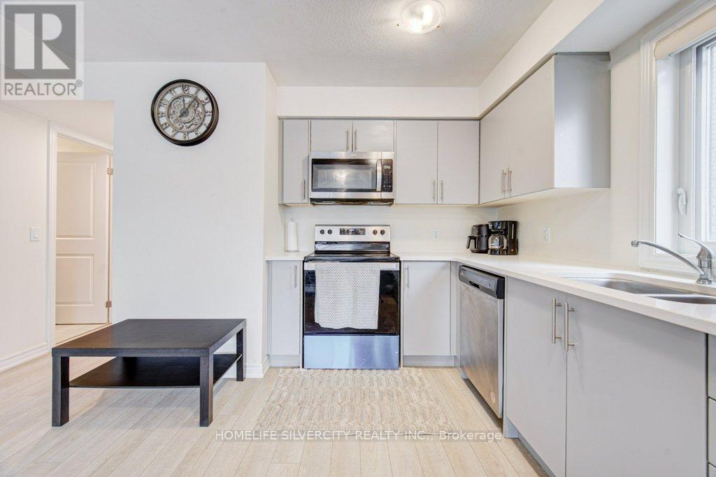 #18 - 235 CHAPEL HILL DRIVE, Kitchener, Ontario, N2R0S4 — Photo 12