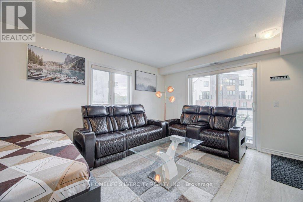 #18 - 235 CHAPEL HILL DRIVE, Kitchener, Ontario, N2R0S4 — Photo 7