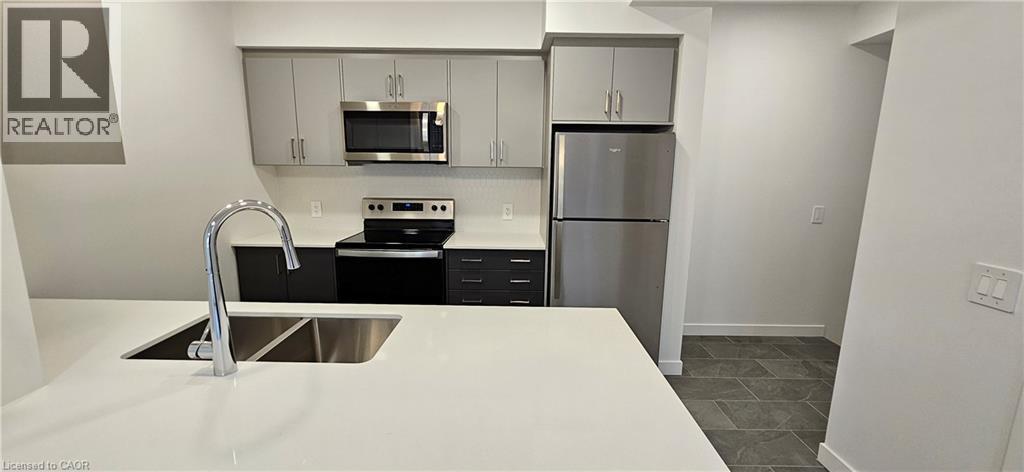 31 MILL Street Unit# 13, Kitchener, Ontario, N2G0G6 — Photo 4