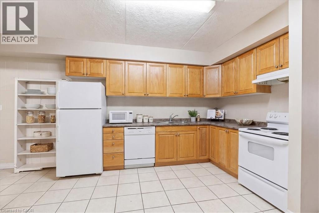 253 LESTER Street Unit# 401, Waterloo, Ontario, N2L3W6 — Photo 12