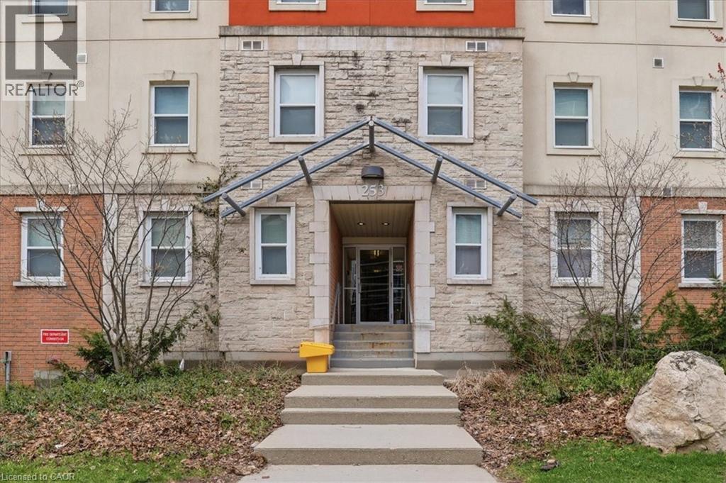 253 LESTER Street Unit# 401, Waterloo, Ontario, N2L3W6 — Photo 8