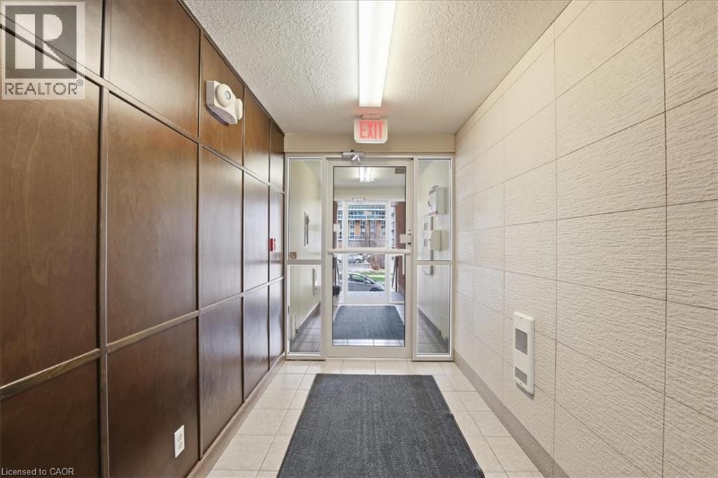 253 LESTER Street Unit# 401, Waterloo, Ontario, N2L3W6 — Photo 9