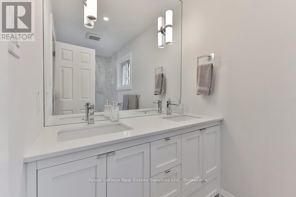 1531 STONEYBROOK TRAIL, Oakville (GA Glen Abbey), Ontario, L6M2R4 — Photo 28