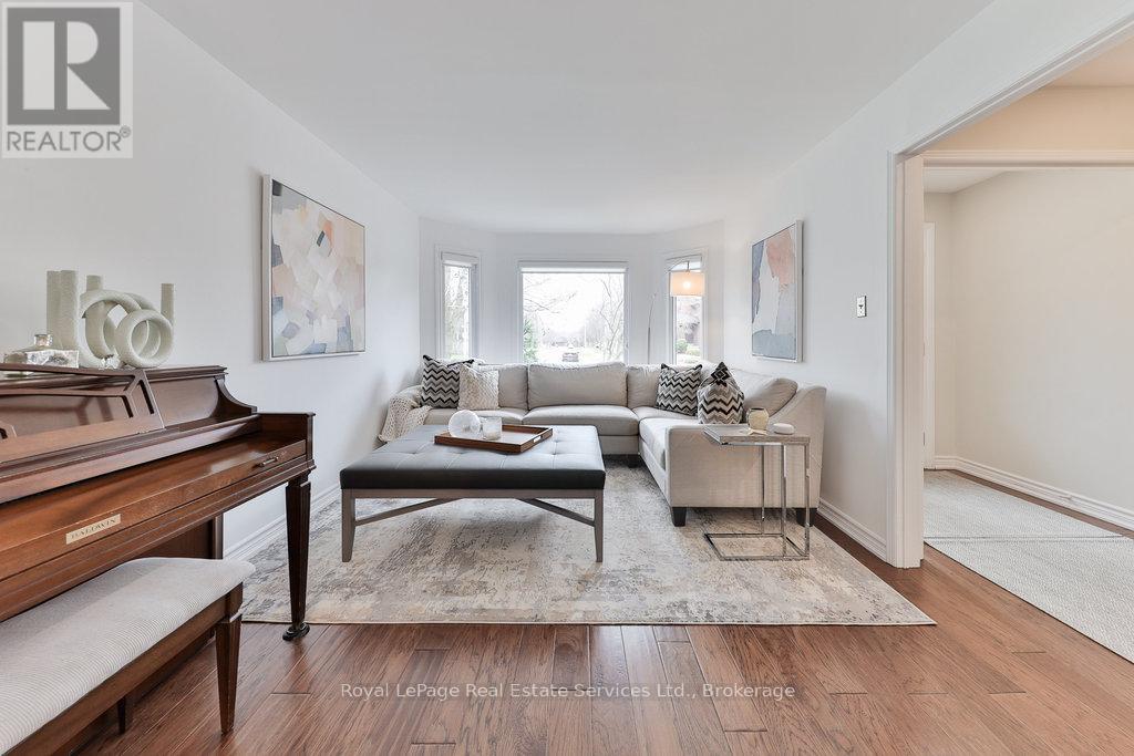 1531 STONEYBROOK TRAIL, Oakville (GA Glen Abbey), Ontario, L6M2R4 — Photo 5