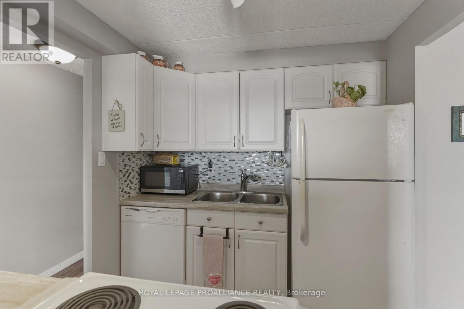 410 - 3 APPLE STREET, Brockville, Ontario, K6V4X5 — Photo 17