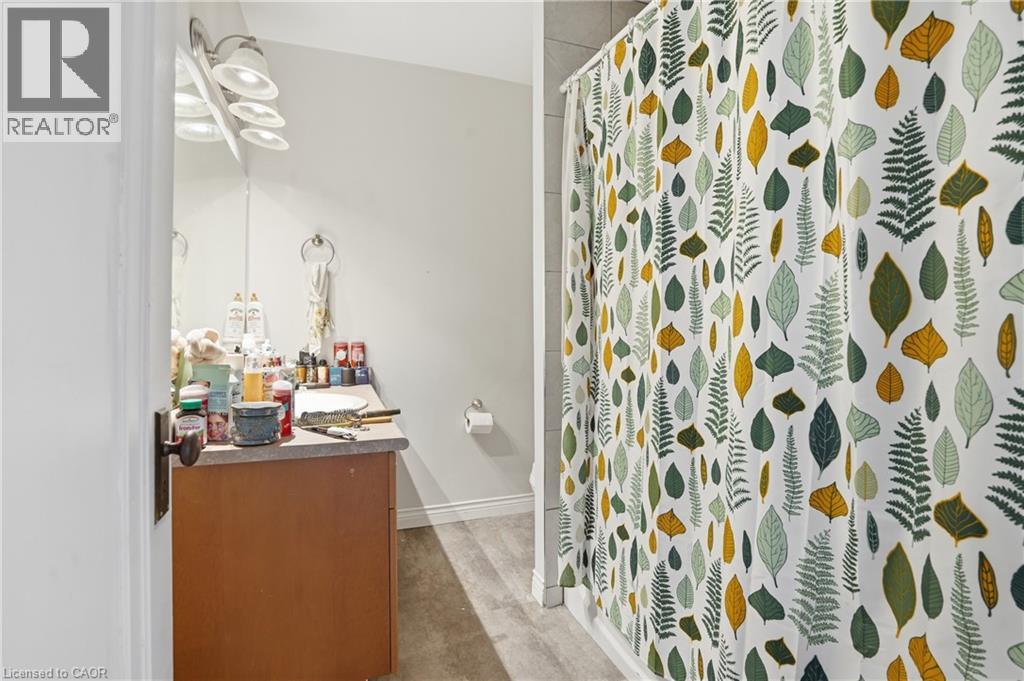 239 YORK Street, St. Catharines, Ontario, L2R6G5 — Photo 10