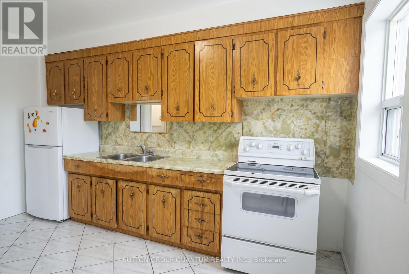 28 SILVER AVENUE, Toronto (Roncesvalles), Ontario, M6R1X8 — Photo 4