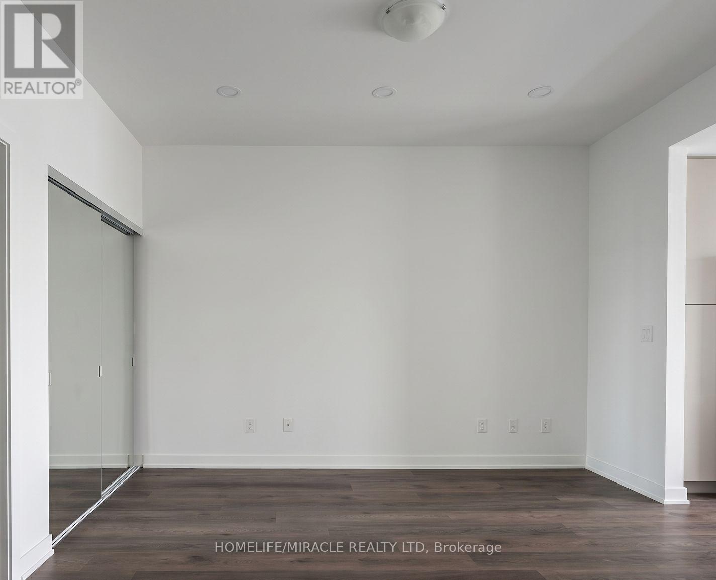 413 - 2075 LAKESHORE ROAD, Burlington (Brant), Ontario, L7R1E2 — Photo 5