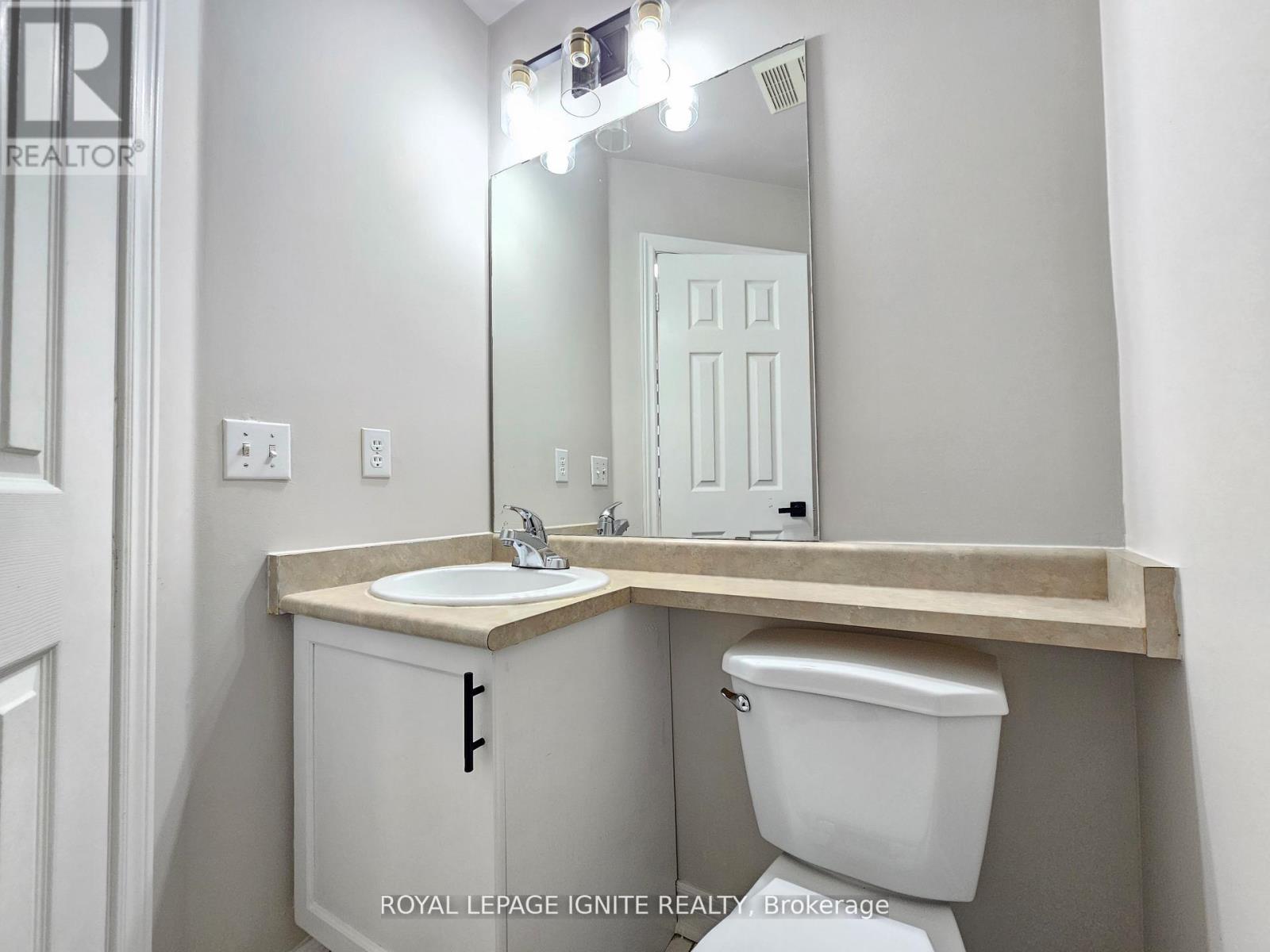 83 CHECKERBERRY CRESCENT, Brampton (Sandringham-Wellington), Ontario, L6R2S9 — Photo 4