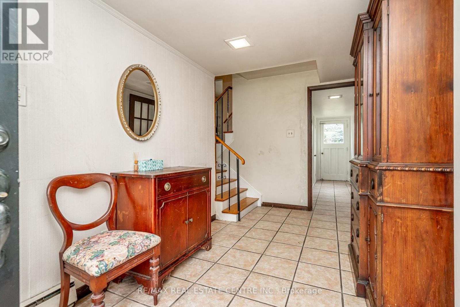 28 CAVENDISH CRESCENT, Brampton (Avondale), Ontario, L6T1Z4 — Photo 5