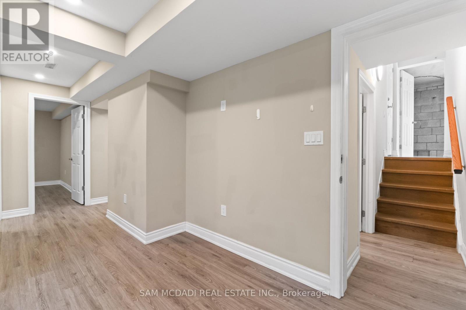 1821 CHRISTOPHER ROAD, Mississauga (Clarkson), Ontario, L5J2K7 — Photo 6