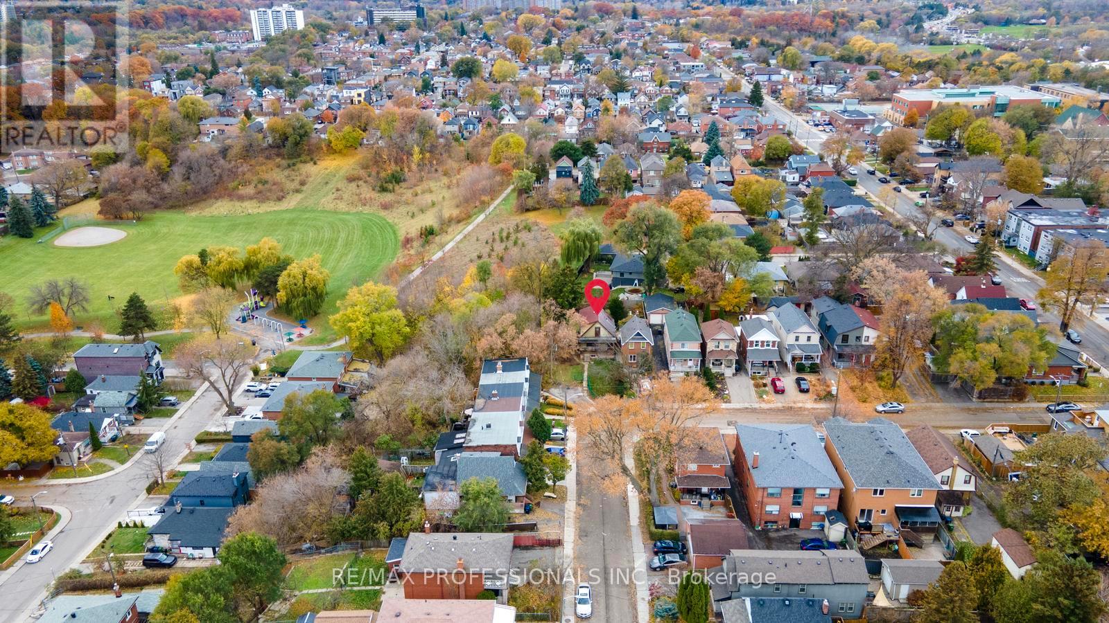 16 CLIFF STREET, Toronto (Rockcliffe-Smythe), Ontario, M6N4L6 — Photo 14