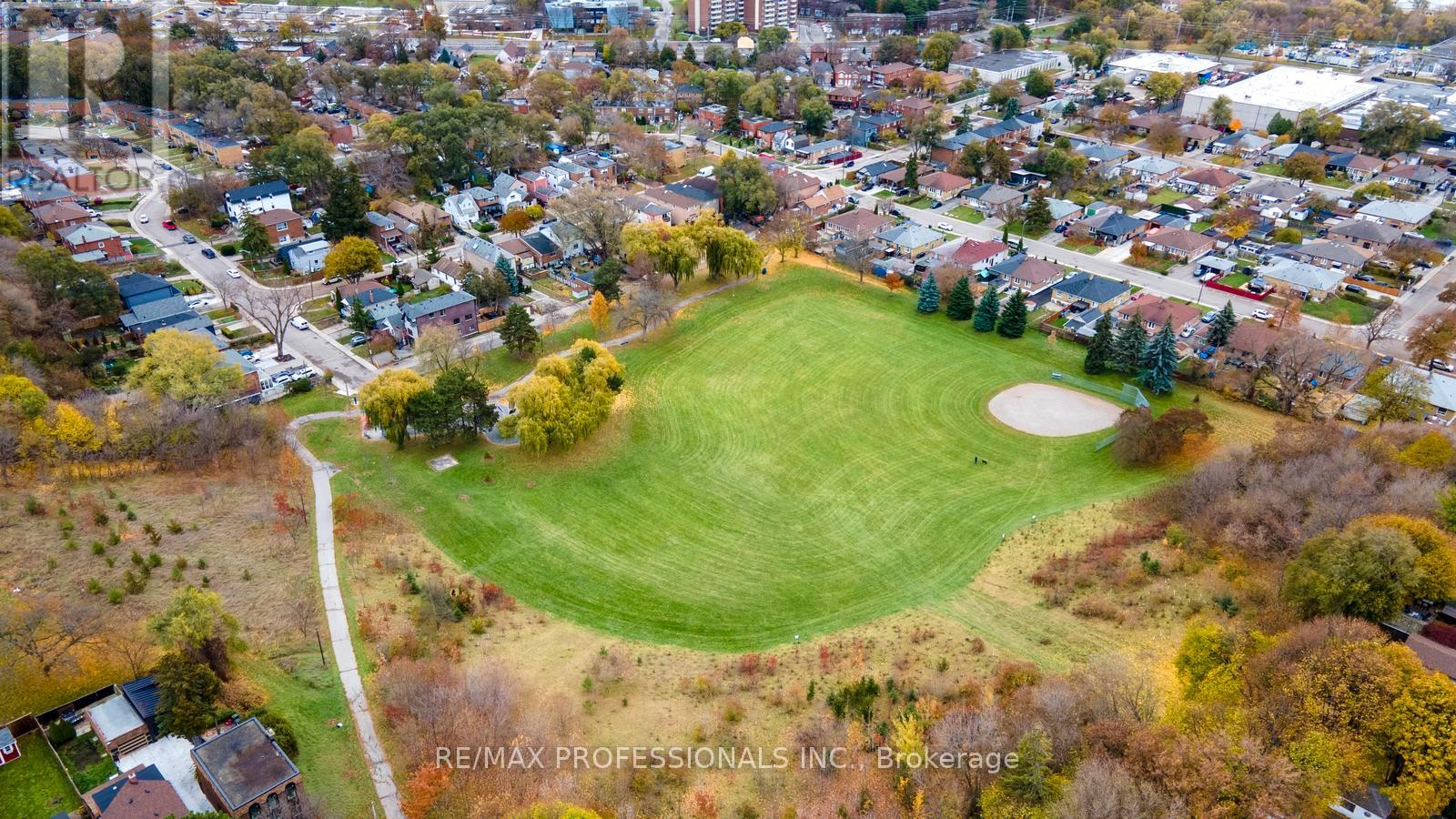 16 CLIFF STREET, Toronto (Rockcliffe-Smythe), Ontario, M6N4L6 — Photo 20