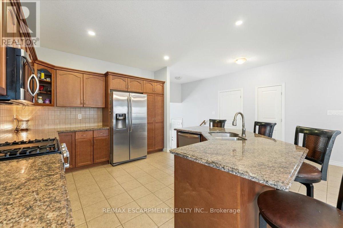 66 MAGNIFICENT WAY, Hamilton (Binbrook), Ontario, L0R1C0 — Photo 10