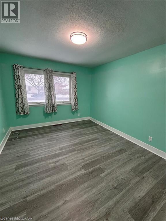 118 JACOBSON Avenue, St. Catharines, Ontario, L2T3A5 — Photo 10