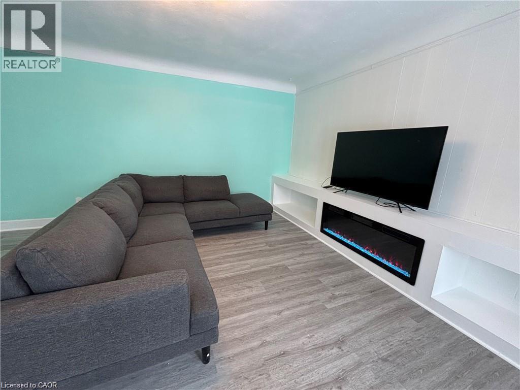 118 JACOBSON Avenue, St. Catharines, Ontario, L2T3A5 — Photo 3