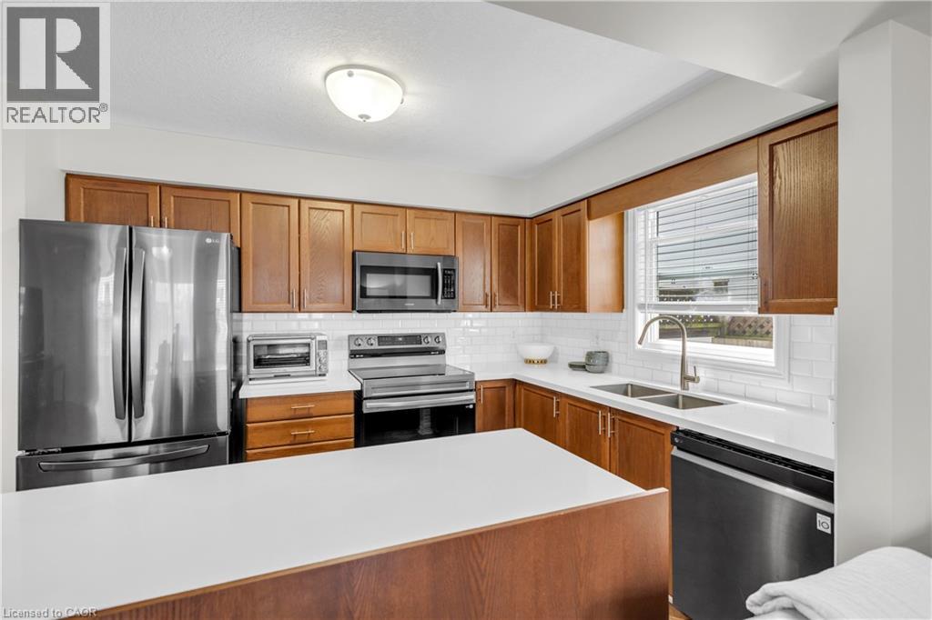 22 DAHLIA Street, Kitchener, Ontario, N2E4A9 — Photo 13