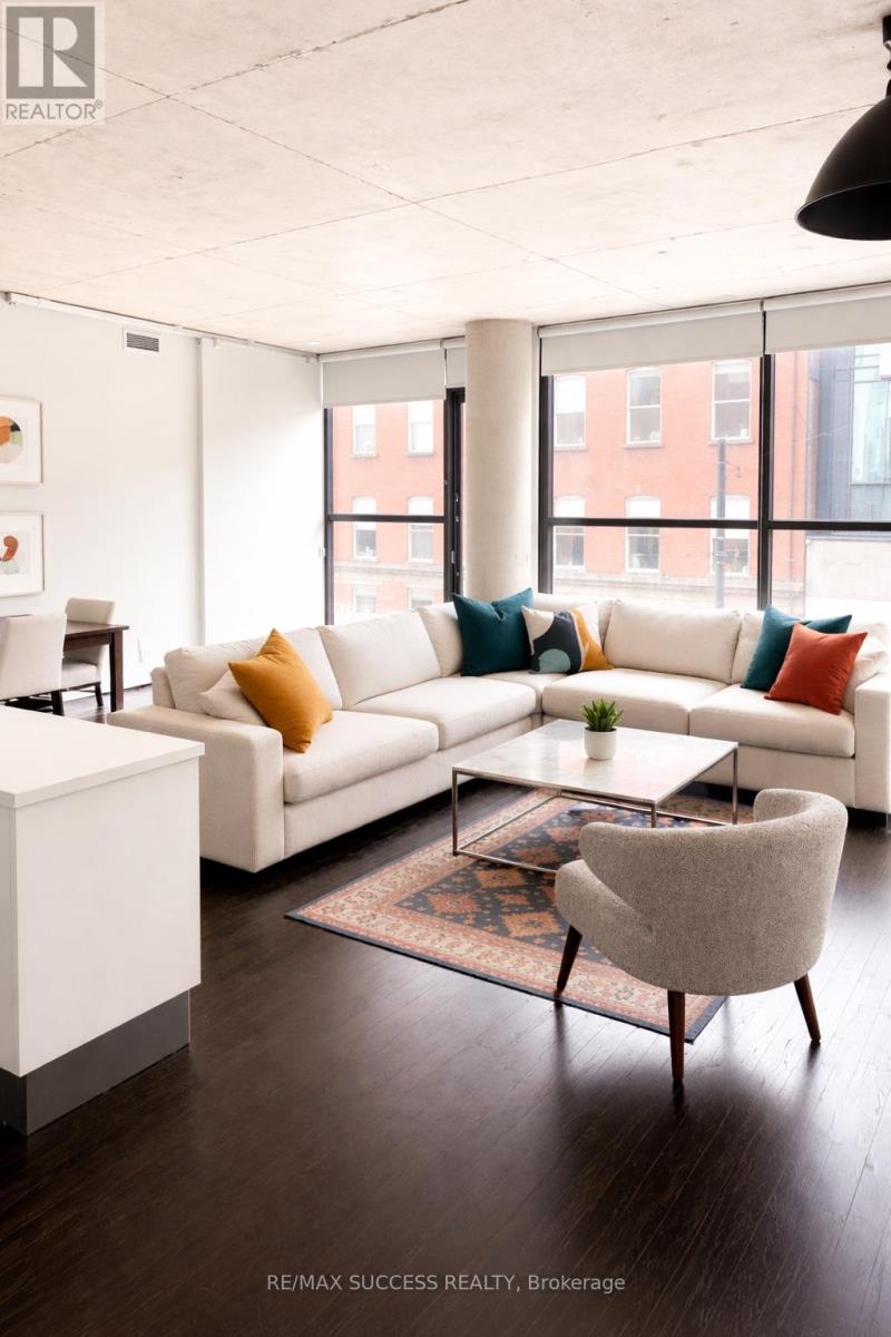 310 - 25 OXLEY STREET, Toronto (Waterfront Communities), Ontario, M5V2J5 — Photo 2