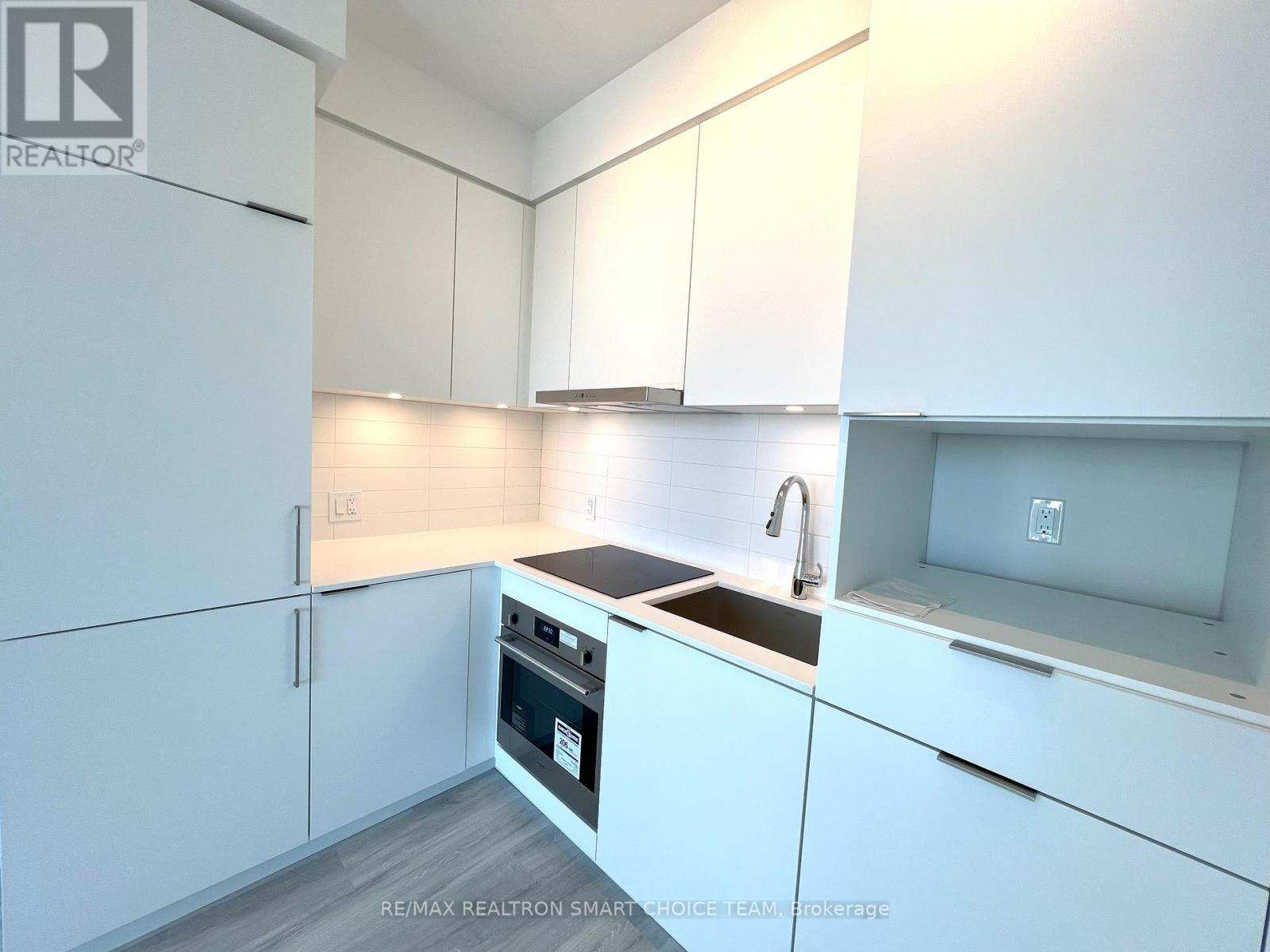 2610 - 8 OLYMPIC GARDEN DRIVE, Toronto (Newtonbrook East), Ontario, M2M0B9 — Photo 7