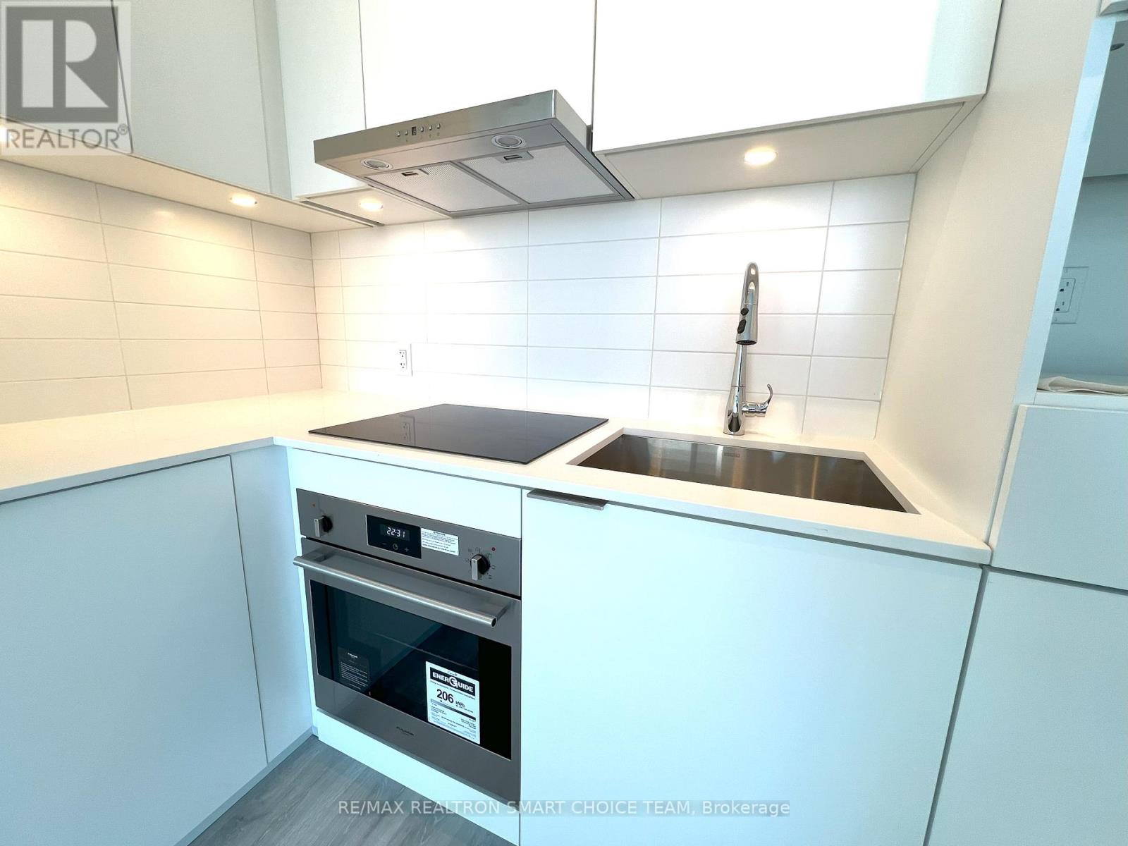 2610 - 8 OLYMPIC GARDEN DRIVE, Toronto (Newtonbrook East), Ontario, M2M0B9 — Photo 8