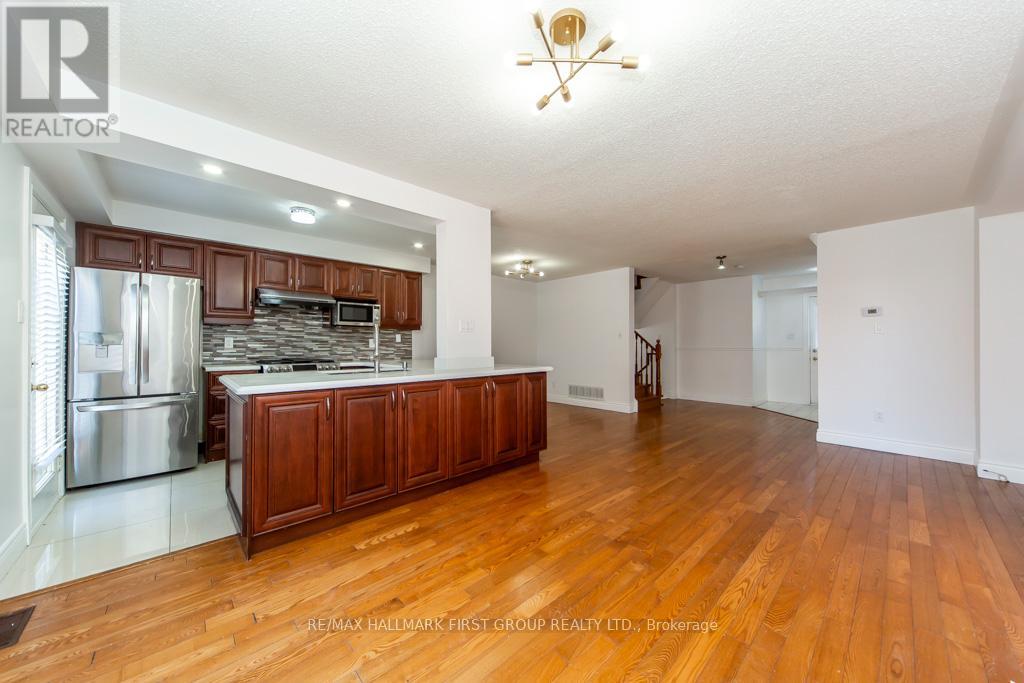 1513 FIELDGATE DRIVE, Oshawa (Samac), Ontario, L1K2L6 — Photo 5