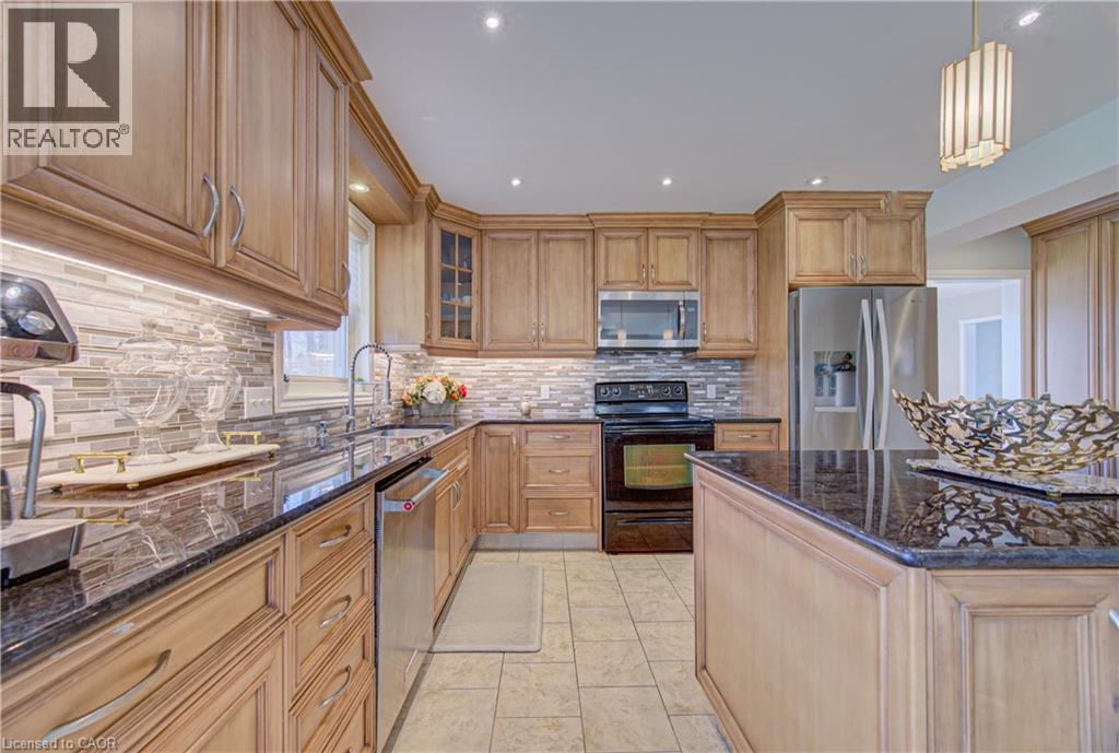 298 FERNDALE Place, Waterloo, Ontario, N2J3X9 — Photo 12