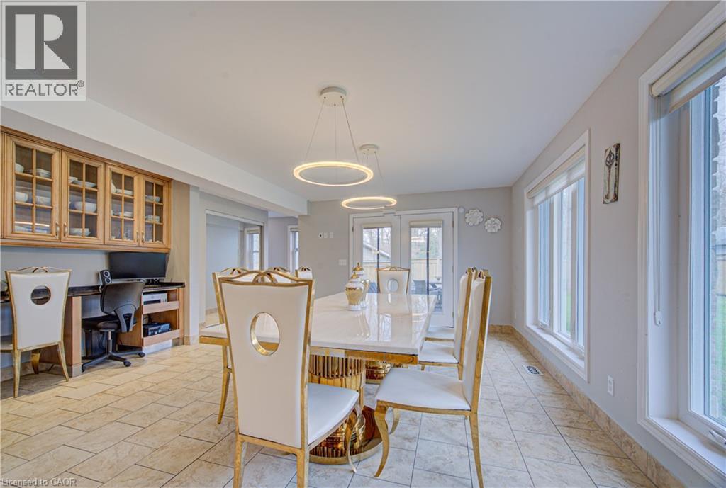 298 FERNDALE Place, Waterloo, Ontario, N2J3X9 — Photo 13