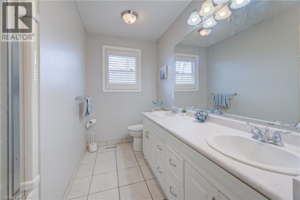 298 FERNDALE Place, Waterloo, Ontario, N2J3X9 — Photo 27